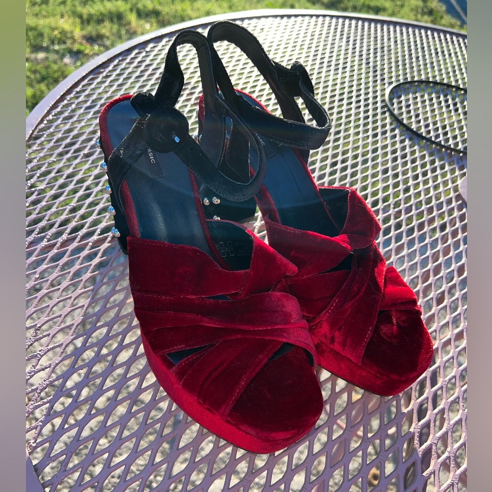 Zara Velvet platform heel